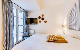Miss Tinguett 3 Private Rooms Historic Boutique Stay With Private Sauna Central Bruges